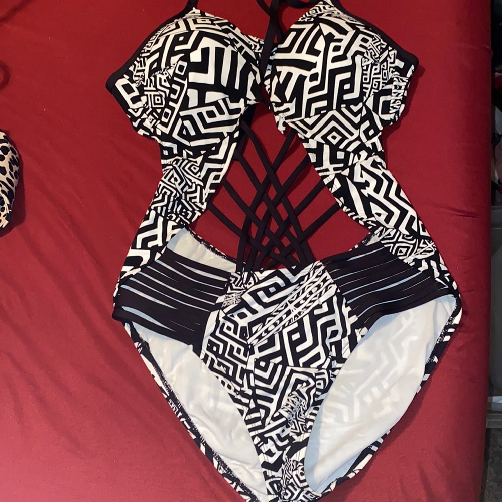 Backless sexy bathing suit